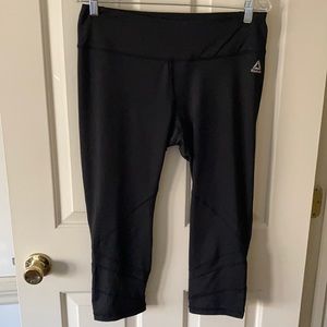 Capri black Reebok workout pants large